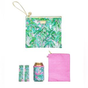 Lilly Pulitzer Water Resistant Vinyl Beach Day Pouch